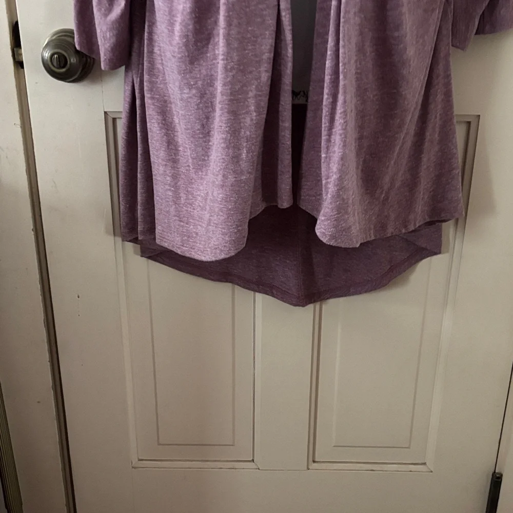 LuLaRoe Purple/rose Cardigan.  high low length . 3/4 sleeves - Picture 3 of 9